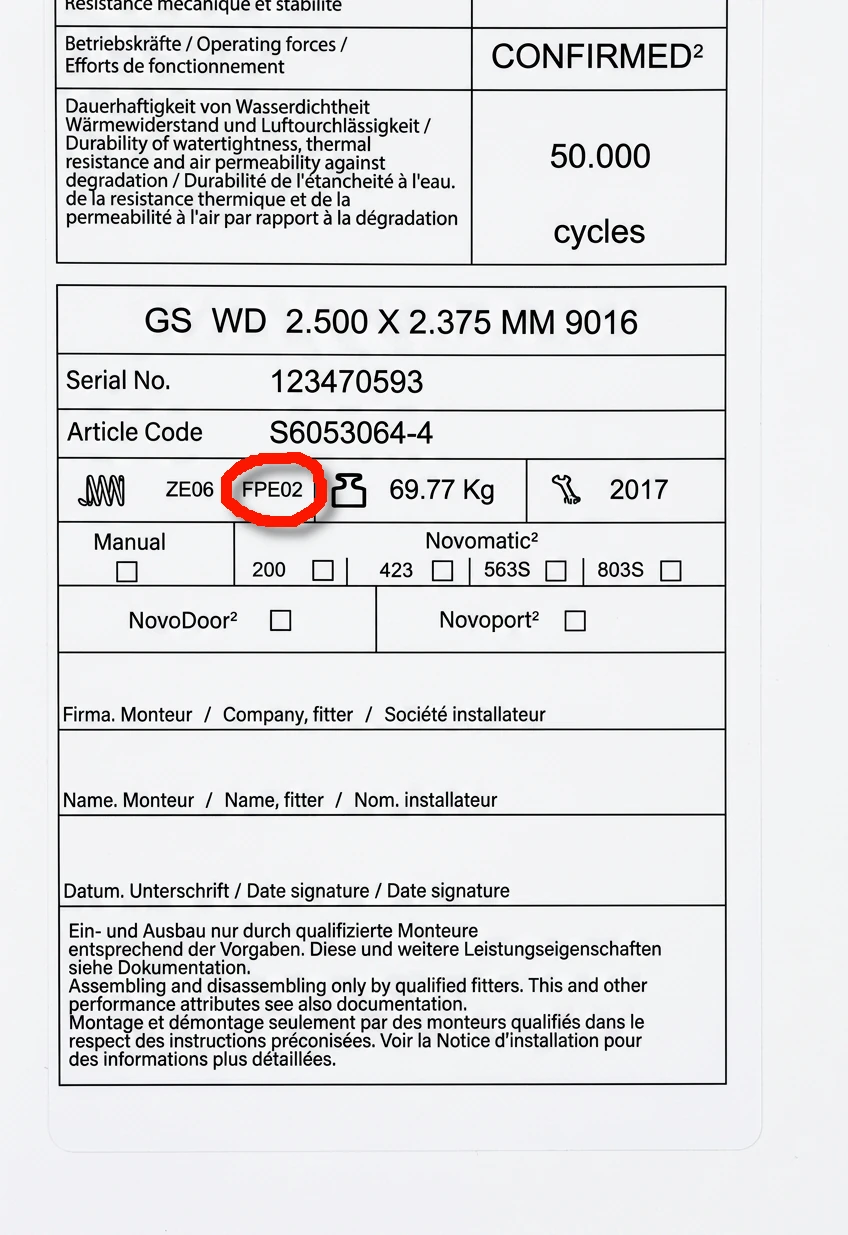 Typeplaatje van de Novoferm verticale trekveer