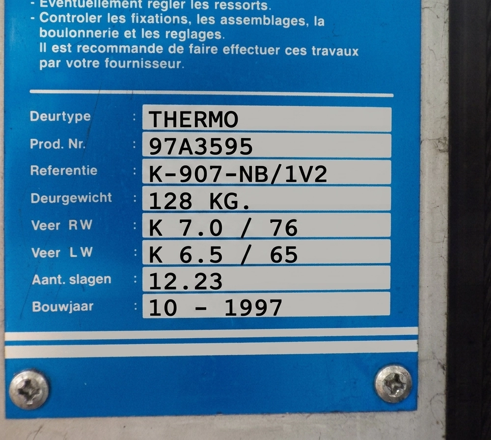 Typeplaatje van de Novoferm industriedeur 2